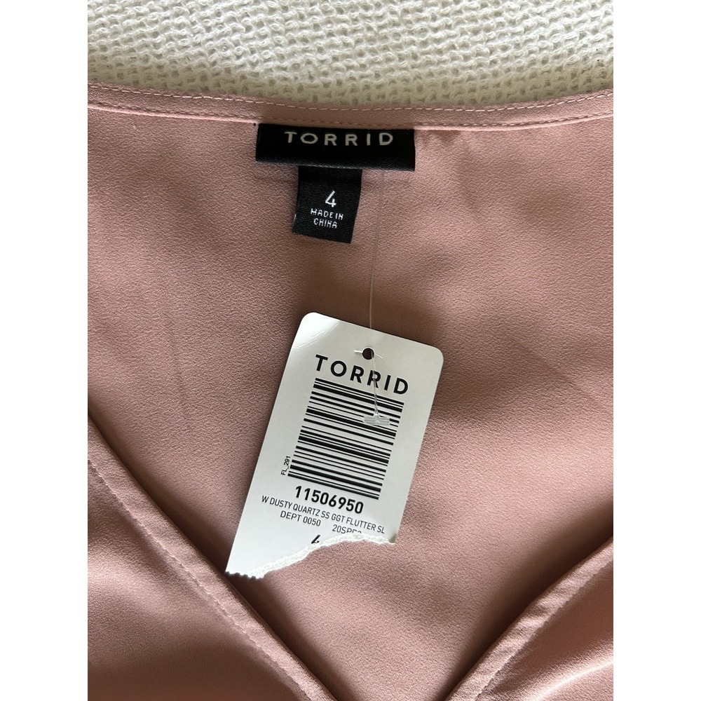 NWT Torrid Blush Pink Peplum Babydoll VNeck Short Sleeve Top Blouse Size 4 - Picture 4 of 6
